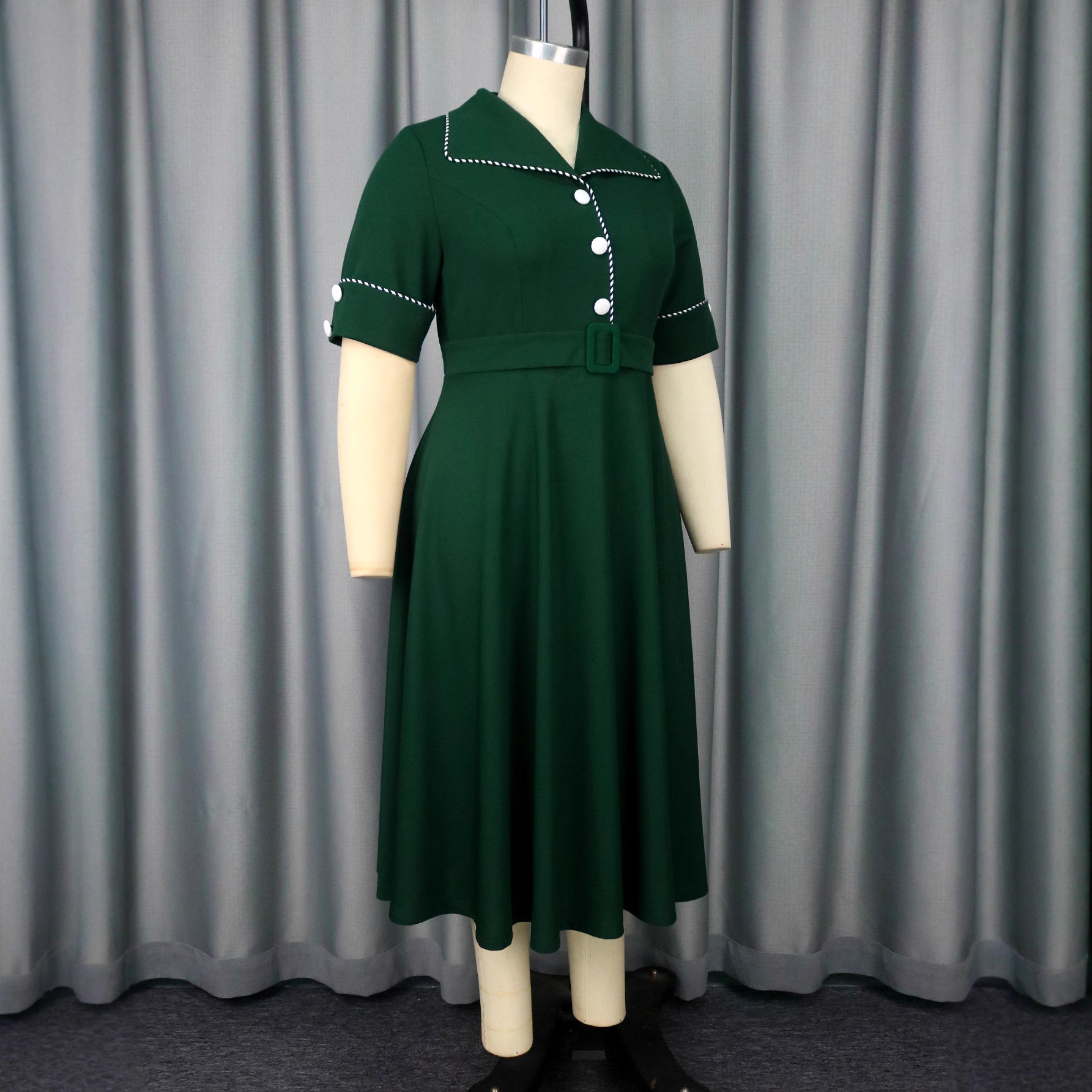 Oversized women's retro lapel short sleeved dress with button cinched waist, elegant big swing dress, Dress party Oversized women's retro lapel short sleeved dress with button cinched waist, elegant big swing dress, Dress party