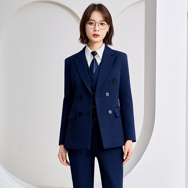 Thin black suit, vest pants, three piece set, professional women's clothing, 2025 autumn slim fit temperament, commuting work clothes Thin black suit, vest pants, three piece set, professional women's clothing, 2025 autumn slim fit temperament, commuting work clothes