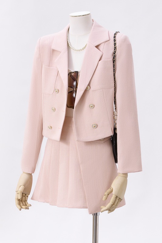 Short double breasted suit jacket for women in early autumn, fashionable and simple temperament, small fragrance style commuting suit set Short double breasted suit jacket for women in early autumn, fashionable and simple temperament, small fragrance style commuting suit set