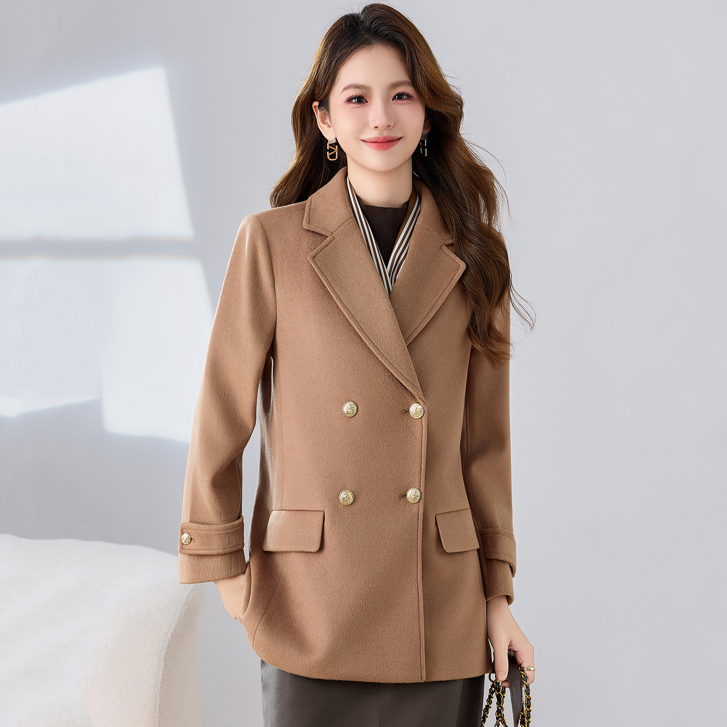 High end double breasted suit jacket for women, 2025 early autumn new style, simple and capable temperament, goddess style commuting suit