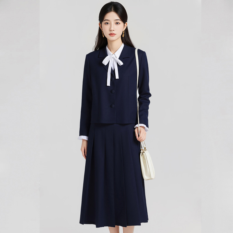 Minimalist temperament, grey suit, half skirt set, women's autumn 2025 design sense, niche, versatile, long sleeved, niche Minimalist temperament, grey suit, half skirt set, women's autumn 2025 design sense, niche, versatile, long sleeved, niche