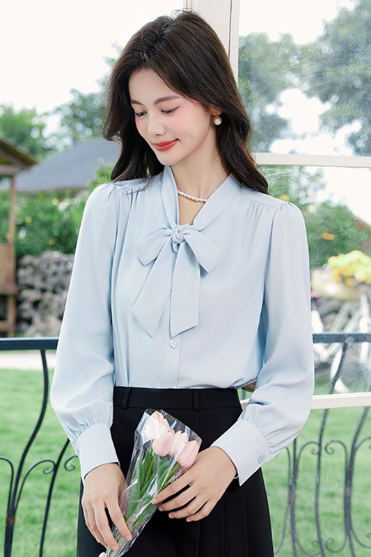 Design sense, niche temperament, lace up shirt, women's 2025 early autumn new style, fashionable, simple, casual, versatile shirt Design sense, niche temperament, lace up shirt, women's 2025 early autumn new style, fashionable, simple, casual, versatile shirt