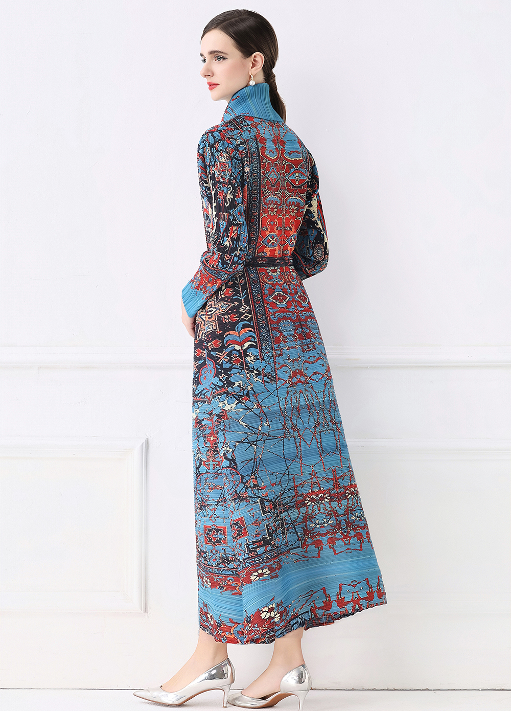 Factory direct sales of Miyake pleated early autumn pleated loose plus size printed outerwear Factory direct sales of Miyake pleated early autumn pleated loose plus size printed outerwear