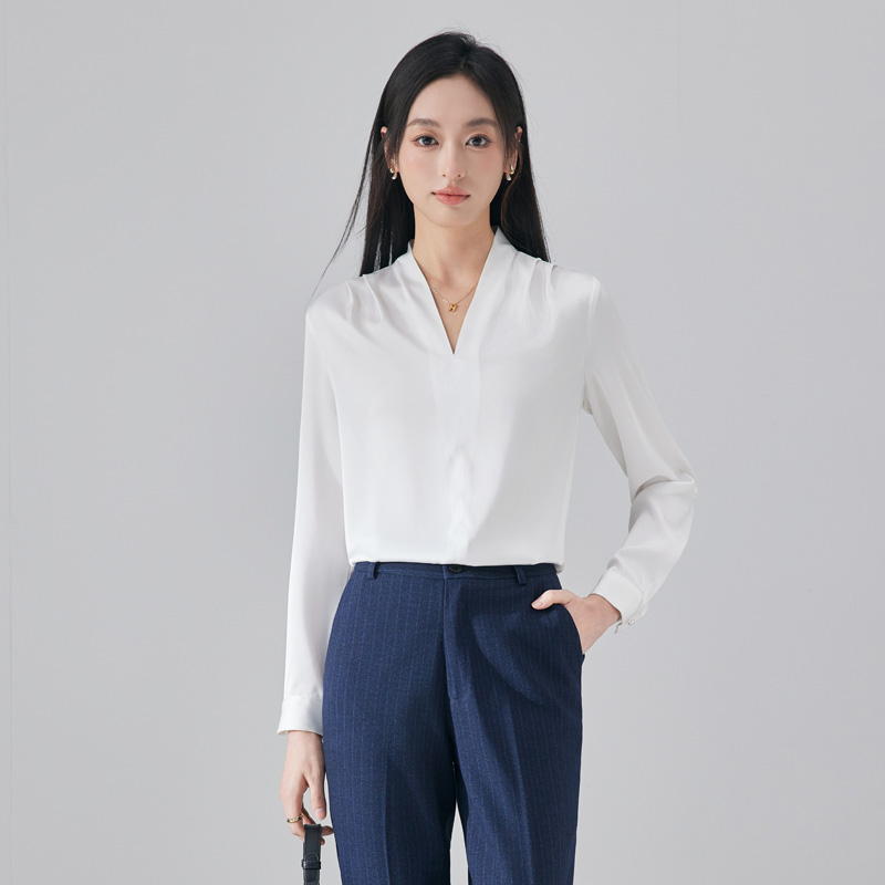 High end temperament V-neck shirt, women's 2025 early autumn new fashion, simple and casual versatile shirt set High end temperament V-neck shirt, women's 2025 early autumn new fashion, simple and casual versatile shirt set