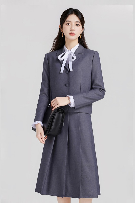Minimalist temperament, grey suit, half skirt set, women's autumn 2025 design sense, niche, versatile, long sleeved, niche Minimalist temperament, grey suit, half skirt set, women's autumn 2025 design sense, niche, versatile, long sleeved, niche