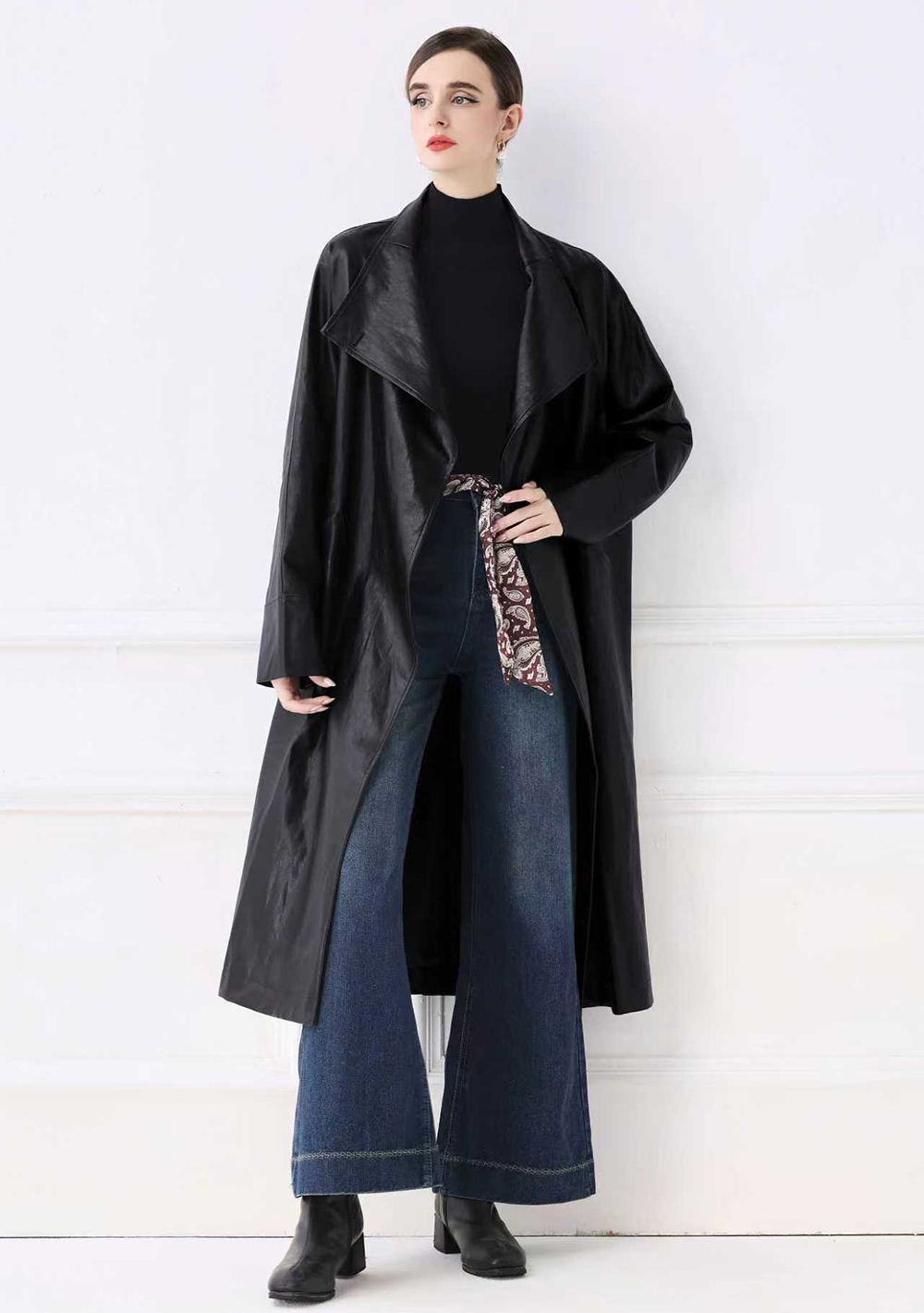 Realistic shooting of simple and cool PU leather windbreaker, retro leather jacket Realistic shooting of simple and cool PU leather windbreaker, retro leather jacket