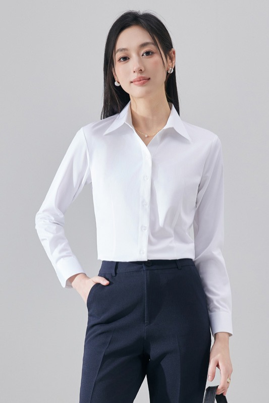 Casual and versatile white shirt, women's 2025 autumn outfit, new fashionable and simple temperament, commuting interior outfit, base shirt Casual and versatile white shirt, women's 2025 autumn outfit, new fashionable and simple temperament, commuting interior outfit, base shirt