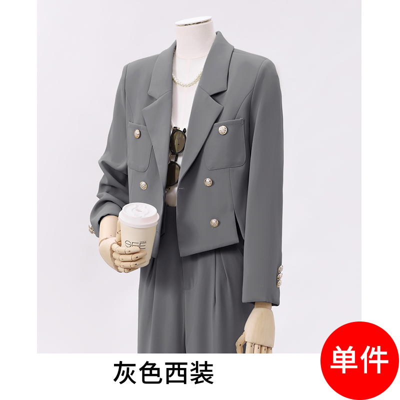 Minimalist temperament, petite suit for women, autumn 2025 design sense, niche commuting versatile short suit Minimalist temperament, petite suit for women, autumn 2025 design sense, niche commuting versatile short suit