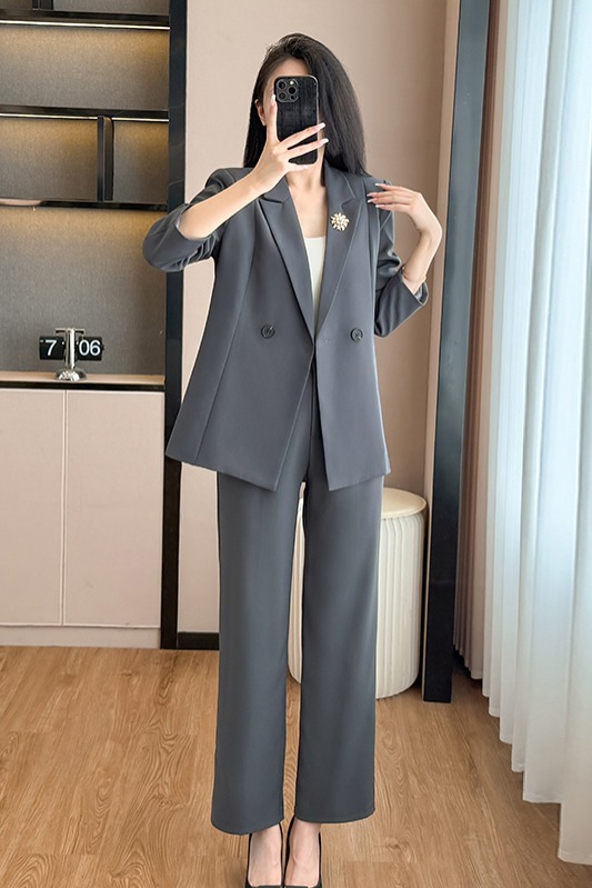 Casual temperament gray suit for women 2025 early autumn new style fashionable and simple goddess style commuting long sleeved suit Casual temperament gray suit for women 2025 early autumn new style fashionable and simple goddess style commuting long sleeved suit