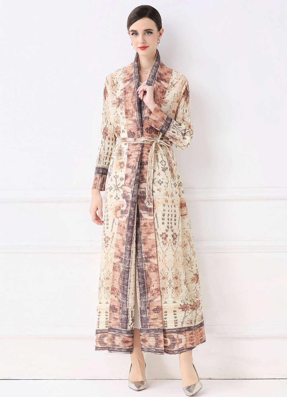 Factory direct sales of Miyake pleated early autumn pleated loose plus size printed outerwear Factory direct sales of Miyake pleated early autumn pleated loose plus size printed outerwear