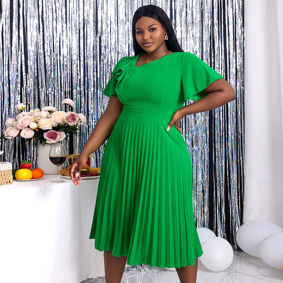 New ruffled pleated skirt with slanted shoulders and versatile plus size women's dress elegant banquet dress dress