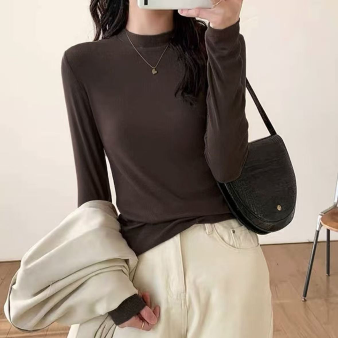 Simple and versatile half high neck base shirt for women in autumn and winter 2025, slim fit and slim fit, short commuting T-shirt Simple and versatile half high neck base shirt for women in autumn and winter 2025, slim fit and slim fit, short commuting T-shirt