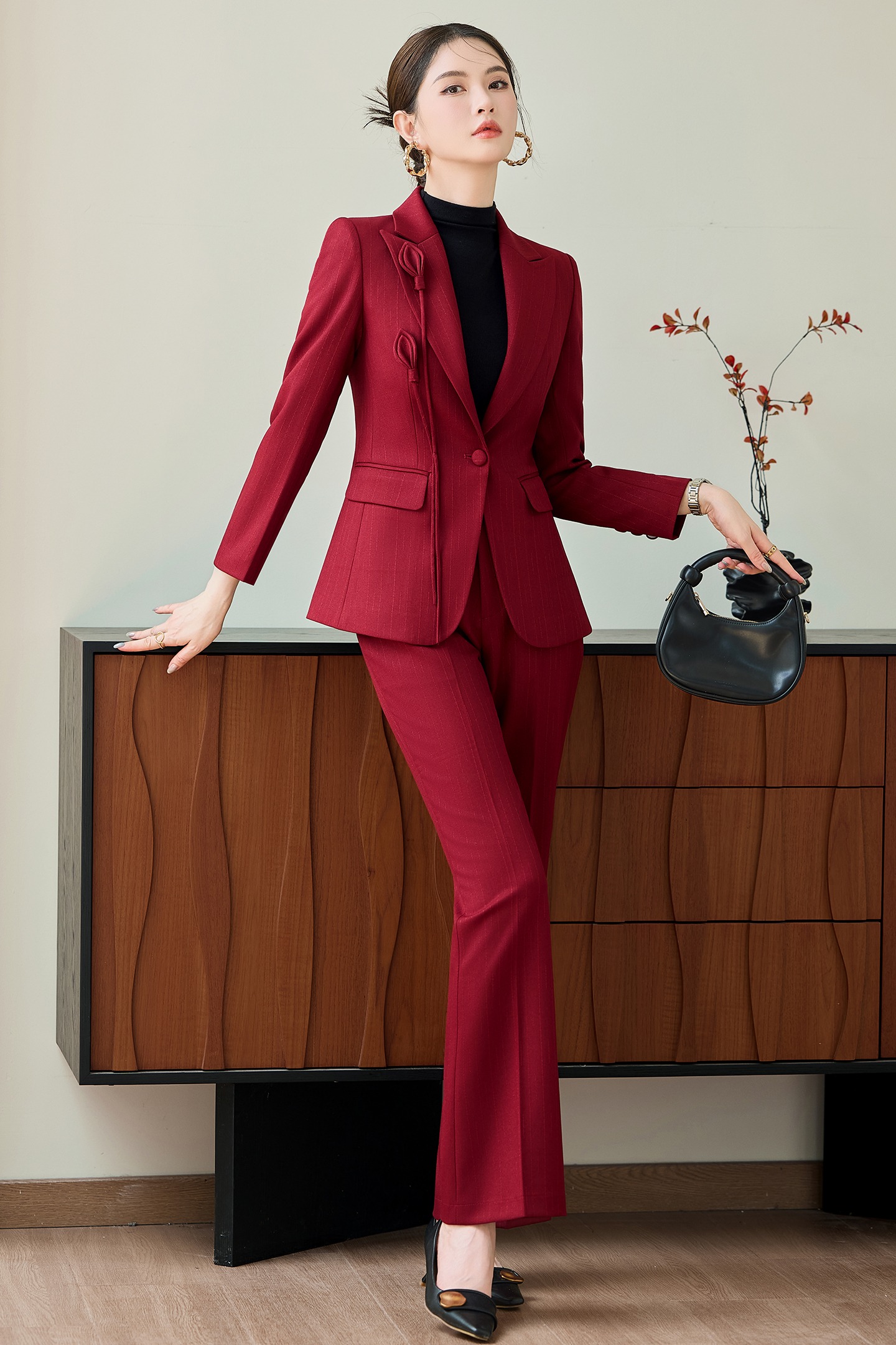 Unique design, high-end suit jacket, women's 2025 early autumn new style, simple and capable temperament, commuting suit set Unique design, high-end suit jacket, women's 2025 early autumn new style, simple and capable temperament, commuting suit set