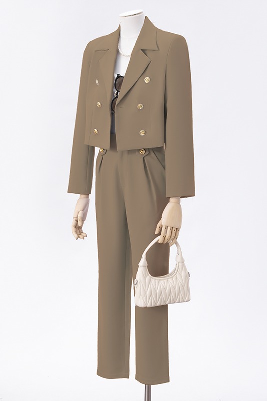 Short and petite suit jacket for women in autumn, with a niche design and a goddess like temperament. High end double breasted suit set Short and petite suit jacket for women in autumn, with a niche design and a goddess like temperament. High end double breasted suit set