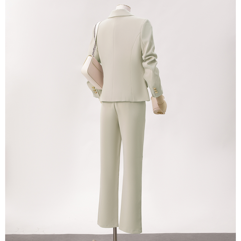 Pink suit set for women, autumn 2025 fashion Korean version, temperament goddess style, small stature commuting short suit Pink suit set for women, autumn 2025 fashion Korean version, temperament goddess style, small stature commuting short suit