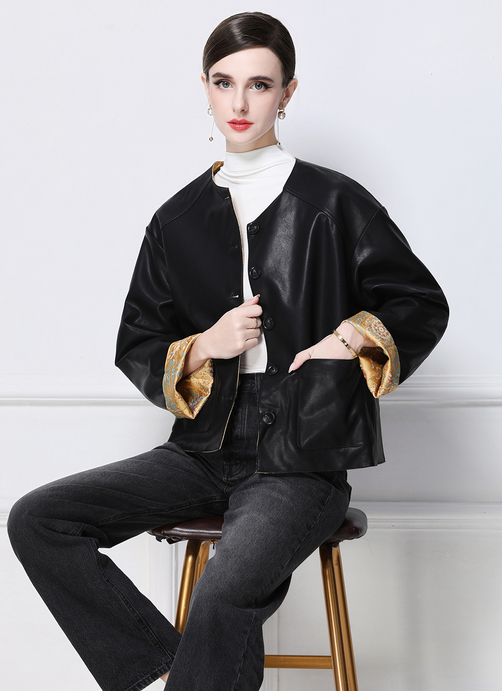 Realistic photo of retro PU leather double-sided wearable jacket for European station 903 Realistic photo of retro PU leather double-sided wearable jacket for European station 903