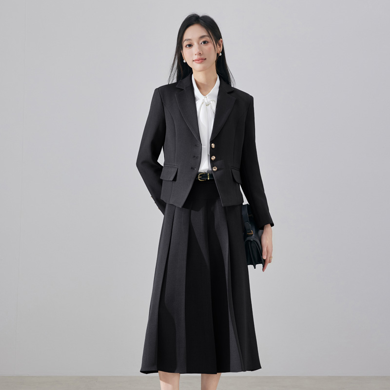 Single breasted suit, half skirt, two-piece set, professional women's clothing, 2025 autumn, simple and capable temperament, high-end suit Single breasted suit, half skirt, two-piece set, professional women's clothing, 2025 autumn, simple and capable temperament, high-end suit