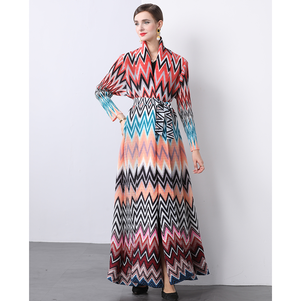 Factory direct sales of Miyake pleated loose plus size printed dress jacket Factory direct sales of Miyake pleated loose plus size printed dress jacket