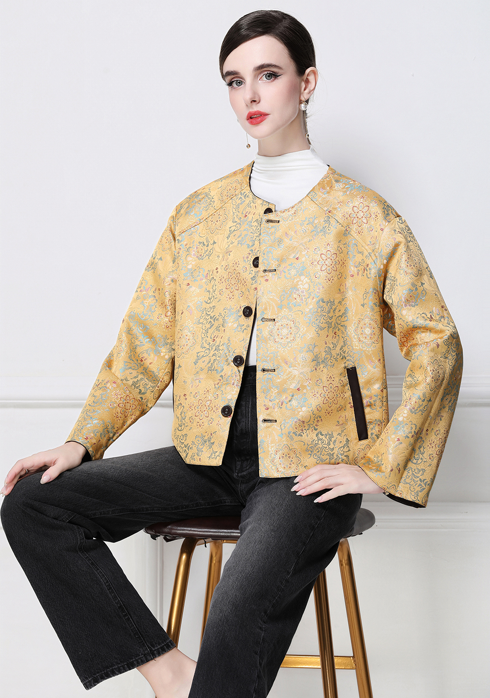 Realistic photo of retro PU leather double-sided wearable jacket for European station 903 Realistic photo of retro PU leather double-sided wearable jacket for European station 903