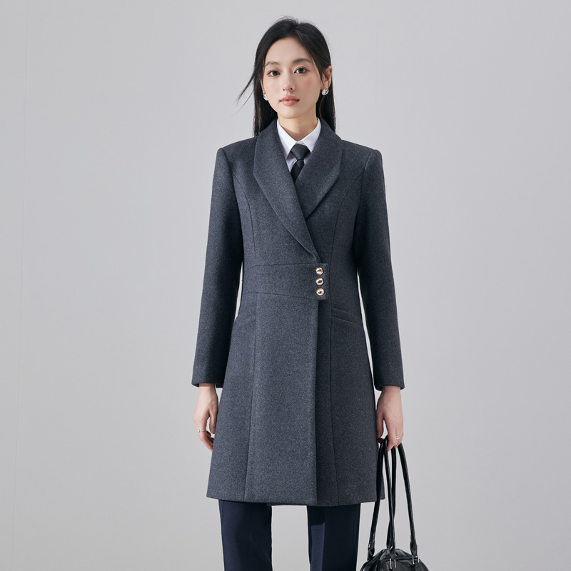 Thickened and warm medium to long woolen coat for women in autumn and winter of 2025, with a simple and capable temperament, suitable for commuting and work Thickened and warm medium to long woolen coat for women in autumn and winter of 2025, with a simple and capable temperament, suitable for commuting and work