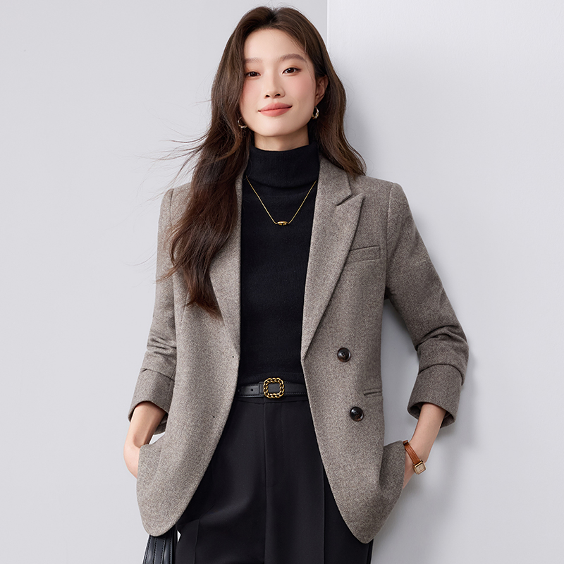 Design sense, temperament, single breasted suit jacket, women's autumn slimming and slimming commuting formal work clothes, long sleeved suit Design sense, temperament, single breasted suit jacket, women's autumn slimming and slimming commuting formal work clothes, long sleeved suit