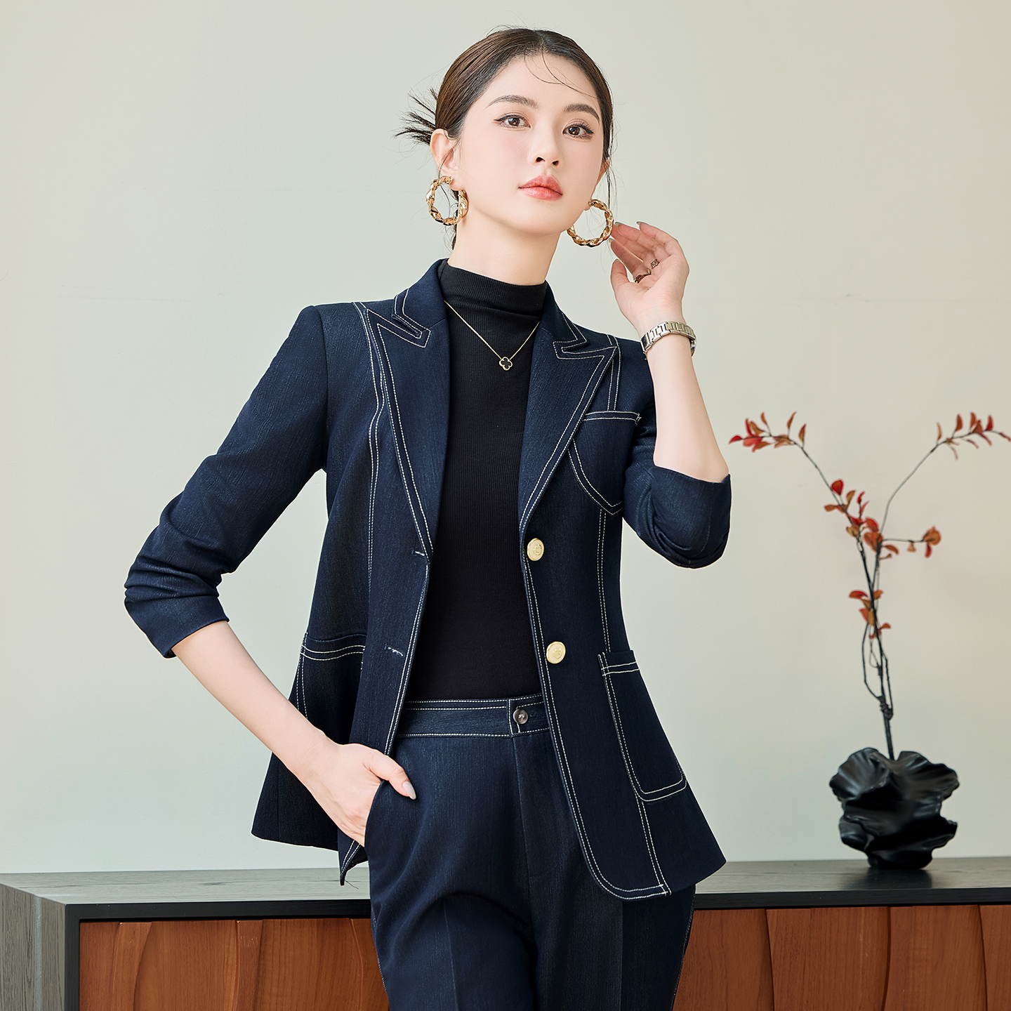 Design sense slim fit professional suit set for women 2025 early autumn new style simple and capable temperament commuting formal suit Design sense slim fit professional suit set for women 2025 early autumn new style simple and capable temperament commuting formal suit