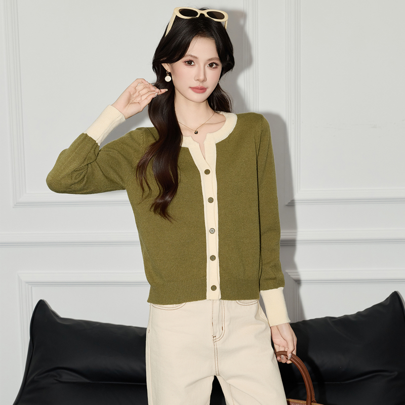 2025 autumn and winter new stylish and simple Morandi color button design color blocked knit sweater for women 2025 autumn and winter new stylish and simple Morandi color button design color blocked knit sweater for women