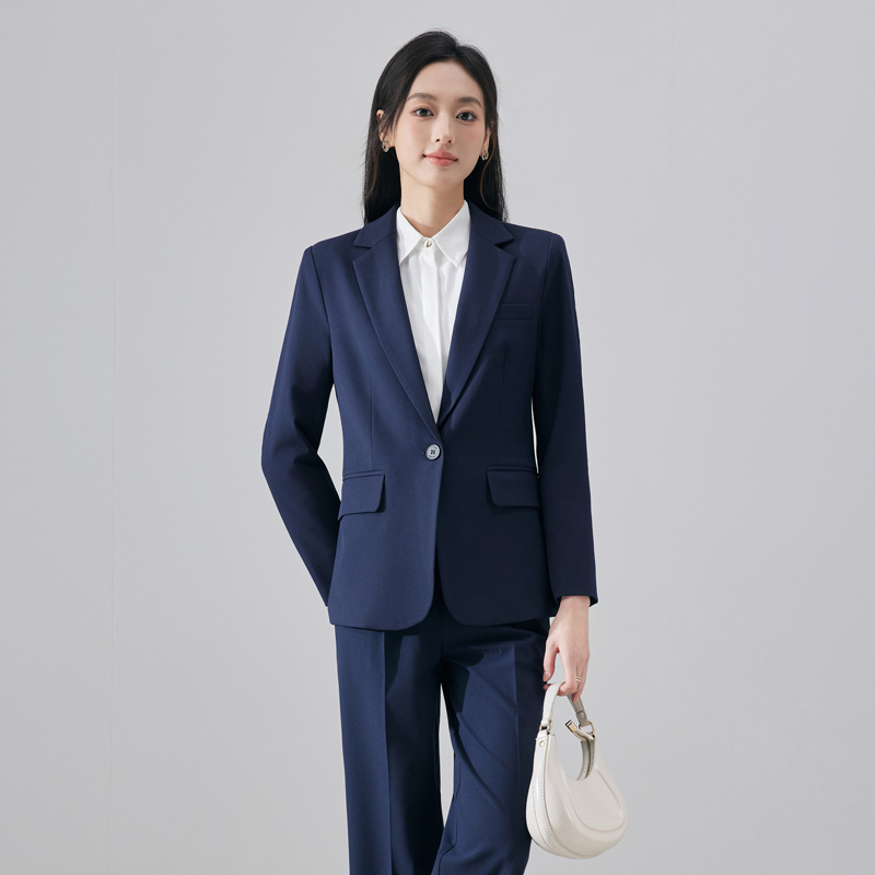 Commuting slim fit one button suit set for women in the autumn of 2025, featuring a slimming and goddess like style commuting mini suit Commuting slim fit one button suit set for women in the autumn of 2025, featuring a slimming and goddess like style commuting mini suit