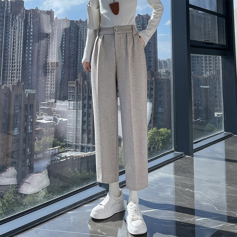 Short 9-inch pants for women in autumn and winter 2025, fashionable and simple temperament, casual and versatile temperament, woolen fabric, small foot cigarette tube pants Short 9-inch pants for women in autumn and winter 2025, fashionable and simple temperament, casual and versatile temperament, woolen fabric, small foot cigarette tube pants