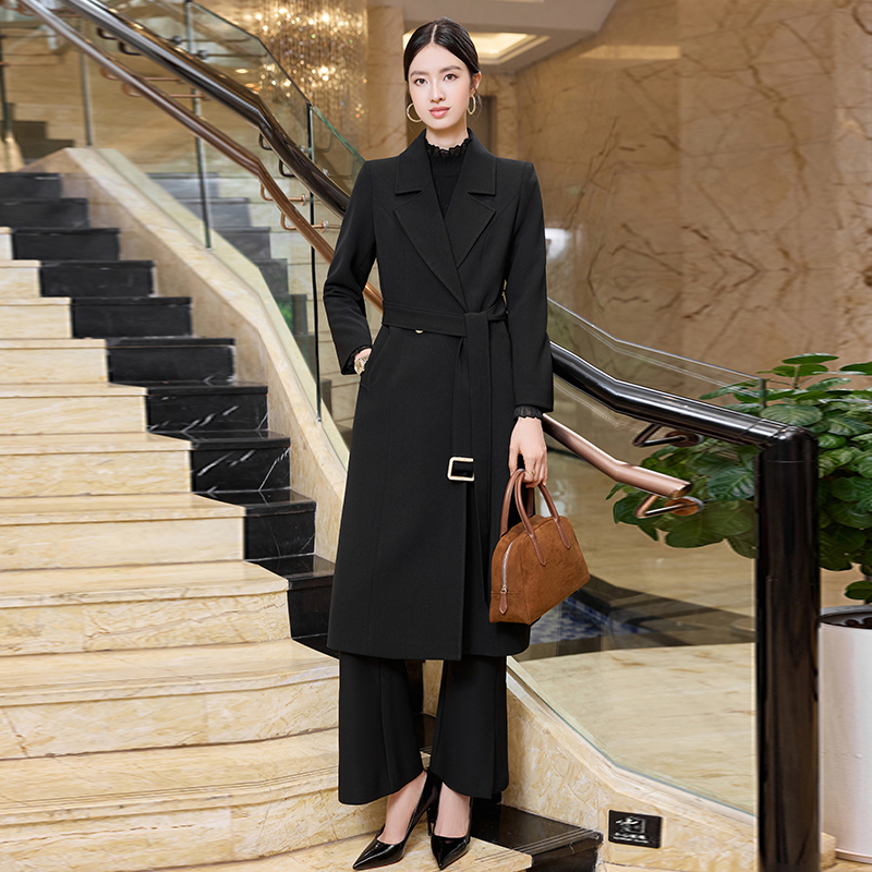 Tall, medium to long windbreaker for women in early autumn 2025, new lace up waist cinching and slimming style, goddess style long sleeved jacket Tall, medium to long windbreaker for women in early autumn 2025, new lace up waist cinching and slimming style, goddess style long sleeved jacket