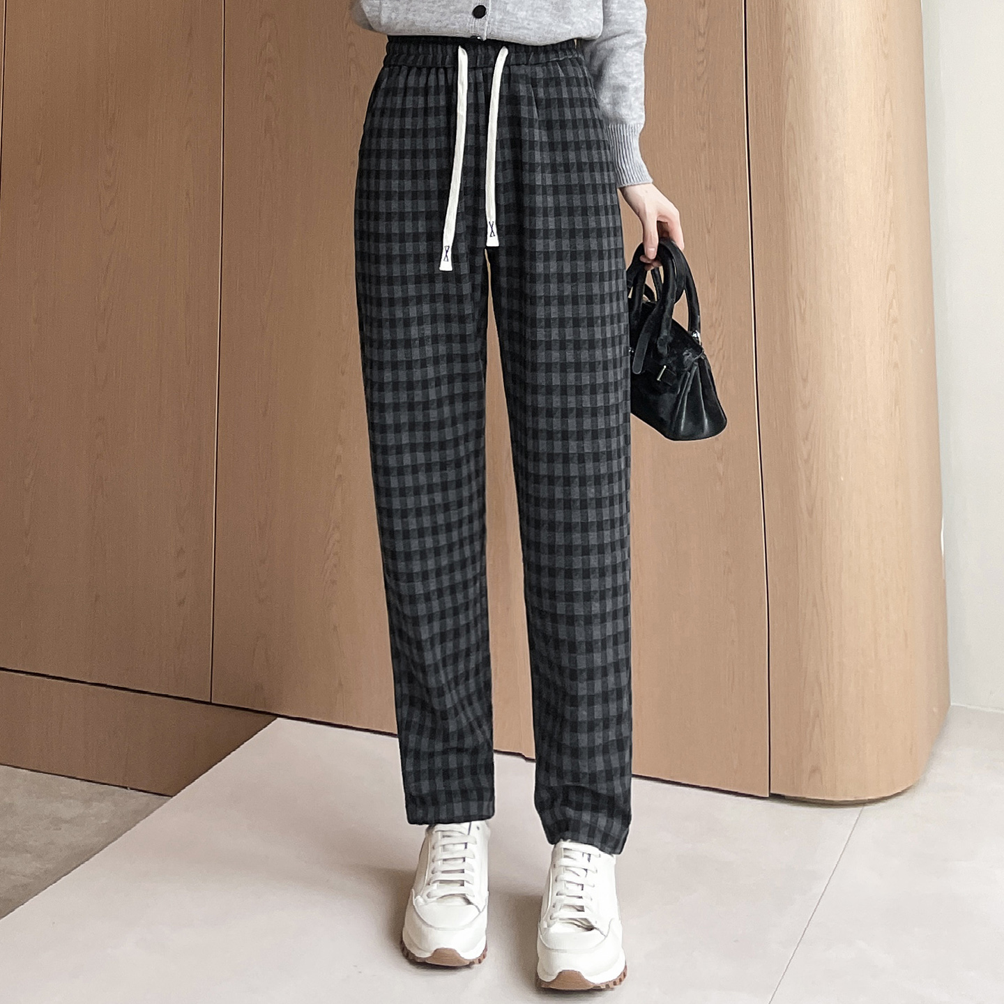 Small woolen casual pants for women in autumn 2025, with a simple temperament and OL casual versatile elastic waisted pants Small woolen casual pants for women in autumn 2025, with a simple temperament and OL casual versatile elastic waisted pants