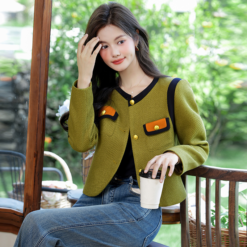 Xiaoxiangfeng Short Coat Women's 2025 Early Autumn Fashion Korean Style Goddess Style Small Top Skirt Set Xiaoxiangfeng Short Coat Women's 2025 Early Autumn Fashion Korean Style Goddess Style Small Top Skirt Set