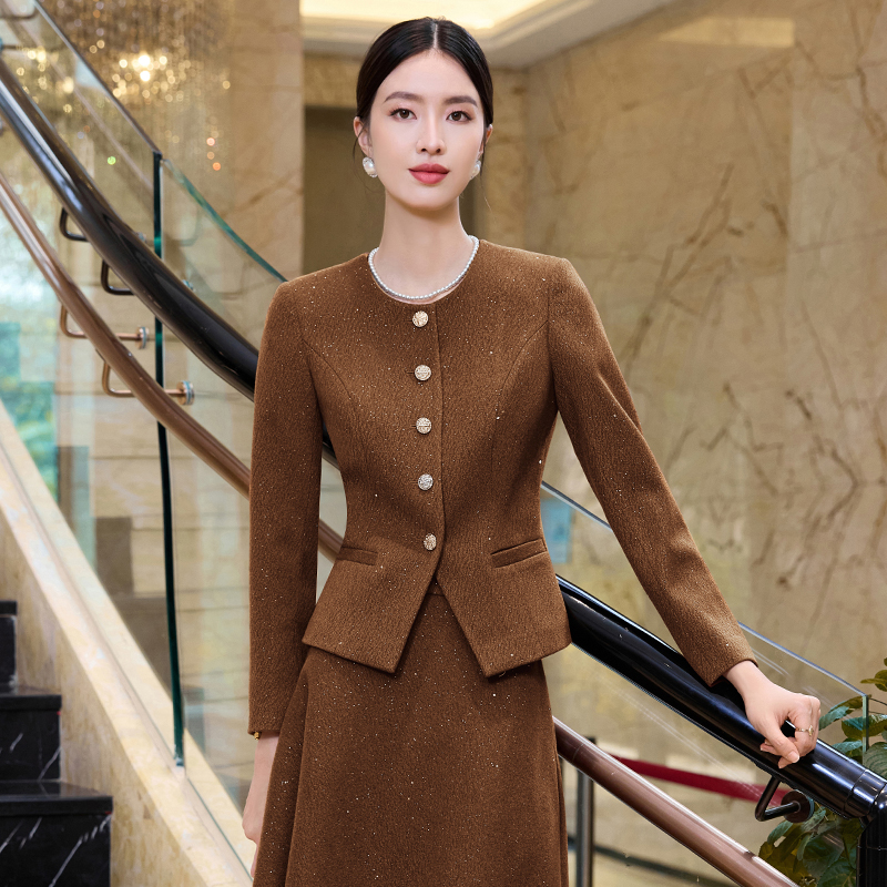 Versatile temperament, single breasted suit jacket, women's autumn outfit, design sense, niche commuting versatile suit, half skirt set Versatile temperament, single breasted suit jacket, women's autumn outfit, design sense, niche commuting versatile suit, half skirt set