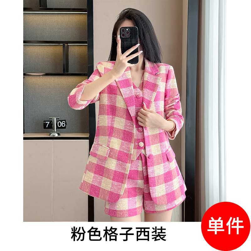 Cotton and linen checkered suit shorts vest set for women in autumn and winter of 2025, fashionable temperament, design sense, niche suit Cotton and linen checkered suit shorts vest set for women in autumn and winter of 2025, fashionable temperament, design sense, niche suit