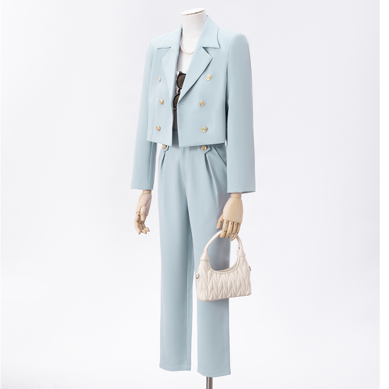 Short and petite suit jacket for women in autumn, with a niche design and a goddess like temperament. High end double breasted suit set Short and petite suit jacket for women in autumn, with a niche design and a goddess like temperament. High end double breasted suit set