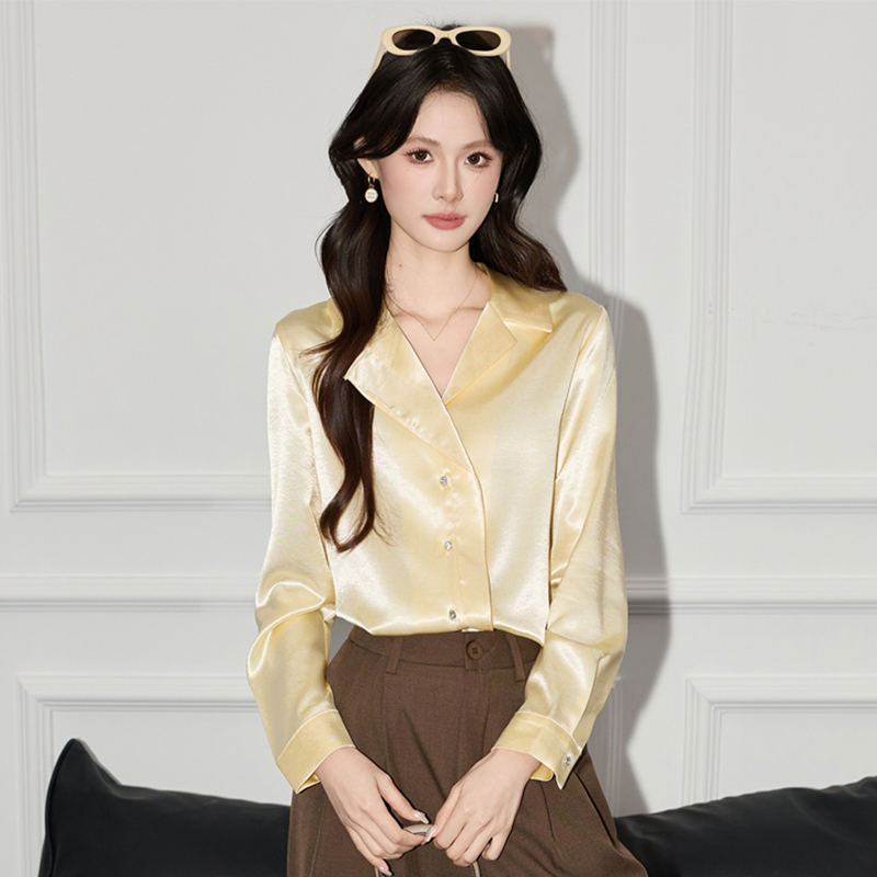 Western style age reducing yellow shirt, women's autumn new style fashionable and simple OL casual versatile temperament V-neck shirt Western style age reducing yellow shirt, women's autumn new style fashionable and simple OL casual versatile temperament V-neck shirt