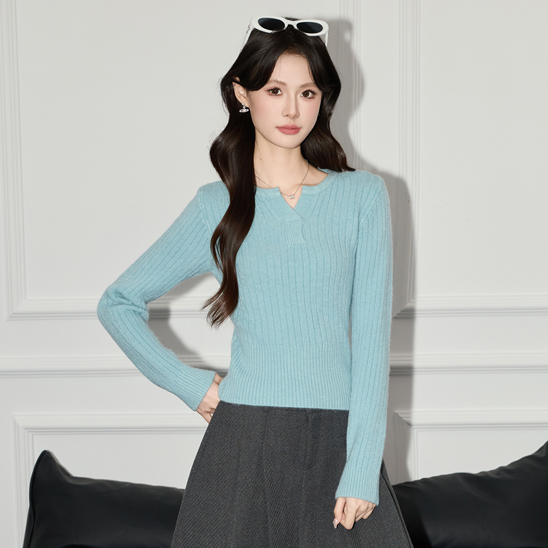 Half open neck knitted base sweater for women in autumn and winter 2025, stylish interior with pullover sweater, slim fit and versatile top for slimming Half open neck knitted base sweater for women in autumn and winter 2025, stylish interior with pullover sweater, slim fit and versatile top for slimming