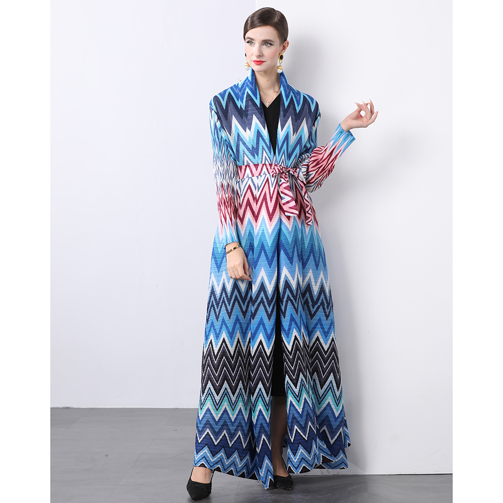 Factory direct sales of Miyake pleated loose plus size printed dress jacket Factory direct sales of Miyake pleated loose plus size printed dress jacket