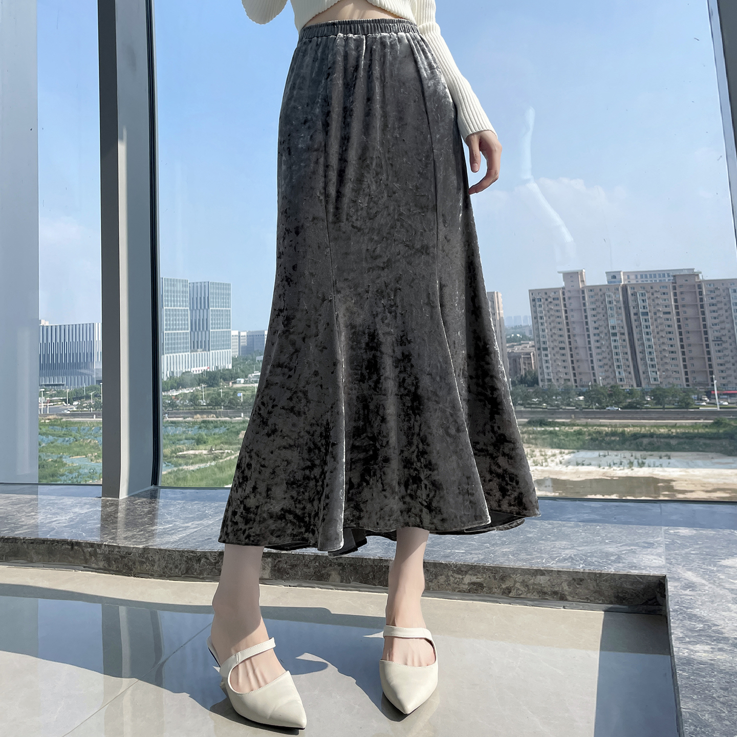 Fat mm plus size high waist, wrapped buttocks, fishtail skirt, autumn and winter golden velvet flower bottle skirt, half body skirt, light luxury, high-end feeling, mid length skirt Fat mm plus size high waist, wrapped buttocks, fishtail skirt, autumn and winter golden velvet flower bottle skirt, half body skirt, light luxury, high-end feeling, mid length skirt