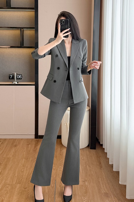 2025 high-end double breasted suit set for women's autumn new style, simple and capable temperament, goddess style commuting work clothes 2025 high-end double breasted suit set for women's autumn new style, simple and capable temperament, goddess style commuting work clothes