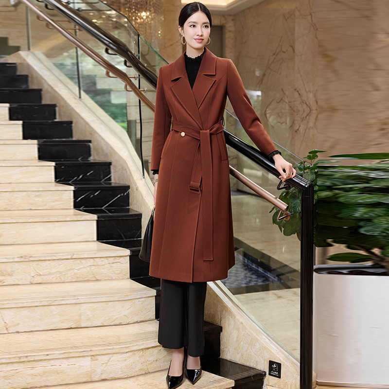 Tall, medium to long windbreaker for women in early autumn 2025, new lace up waist cinching and slimming style, goddess style long sleeved jacket Tall, medium to long windbreaker for women in early autumn 2025, new lace up waist cinching and slimming style, goddess style long sleeved jacket