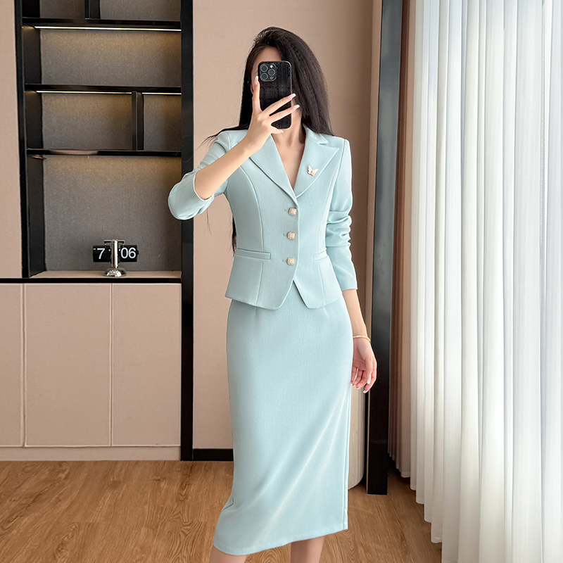 Mingyuan Xiaoxiangfeng Short Coat for Women 2025 Early Autumn Design Sense, niche temperament, goddess style suit, skirt set Mingyuan Xiaoxiangfeng Short Coat for Women 2025 Early Autumn Design Sense, niche temperament, goddess style suit, skirt set