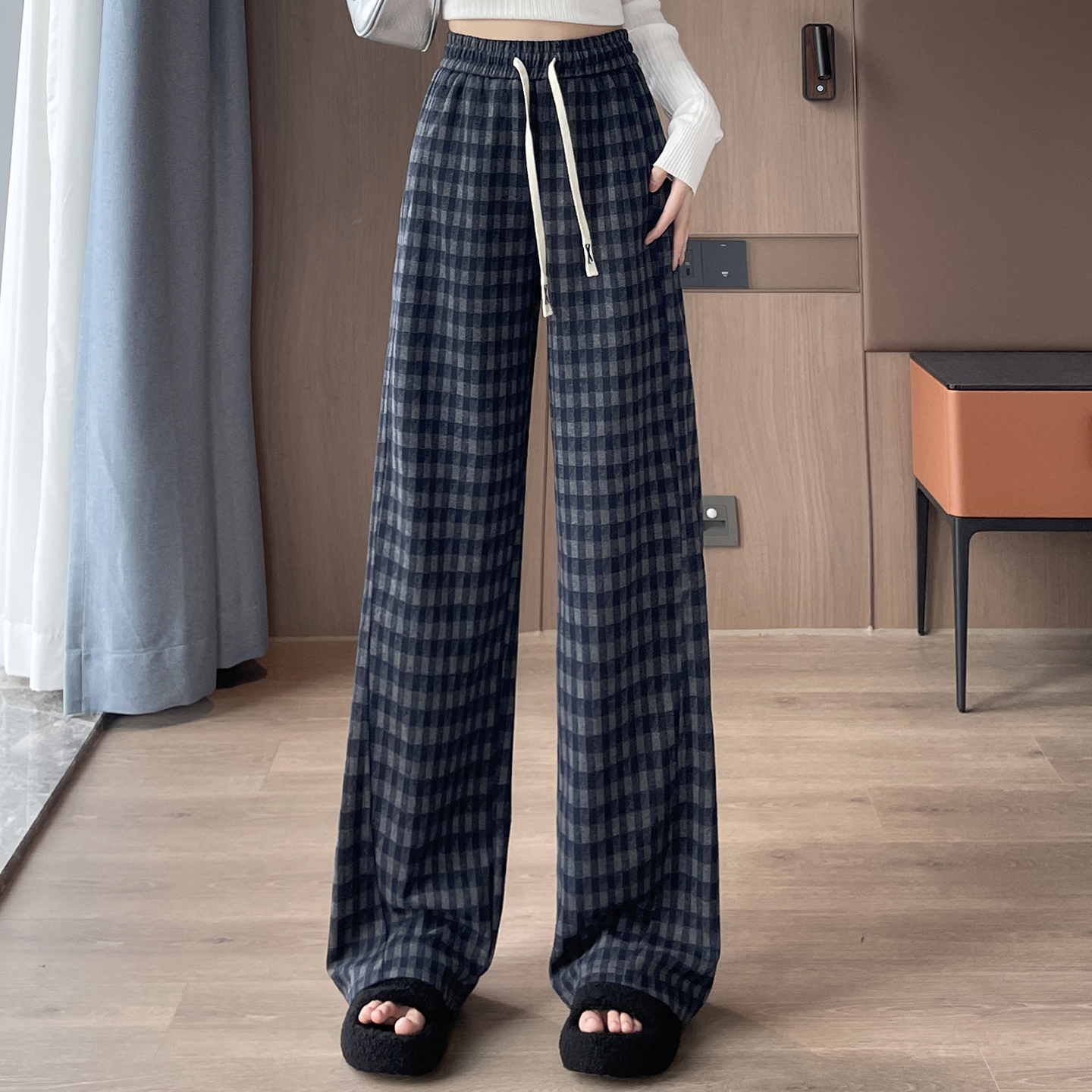 Retro plaid casual pants for women in autumn 2025, new fashionable and simple design style, temperament and casual versatile wide leg pants Retro plaid casual pants for women in autumn 2025, new fashionable and simple design style, temperament and casual versatile wide leg pants