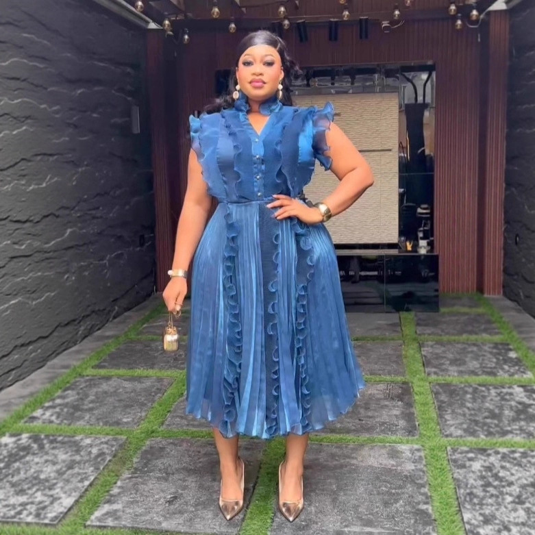 Large size women's blue fungus edge stand up collar sleeveless pleated dress with elegant temperament and fashionable dress Dresses