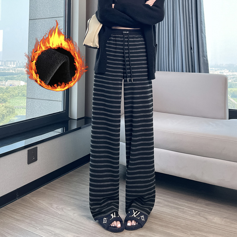Velvet thickened temperament striped long pants for women in autumn and winter 2025, with a niche and casual design, versatile and elastic waisted wide leg pants Velvet thickened temperament striped long pants for women in autumn and winter 2025, with a niche and casual design, versatile and elastic waisted wide leg pants