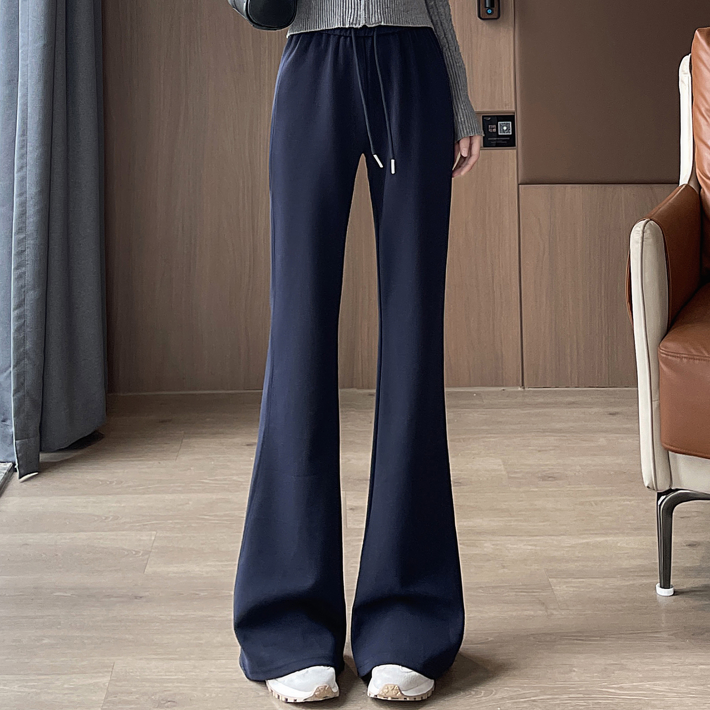Sports wide leg pants for women, 2025 early autumn new style, fashionable and simple temperament, design sense, niche leisure versatile elastic pants