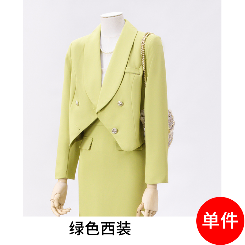 Short and petite suit, half skirt set, women's 2025 early autumn new style, minimalist temperament, age reducing short suit Short and petite suit, half skirt set, women's 2025 early autumn new style, minimalist temperament, age reducing short suit