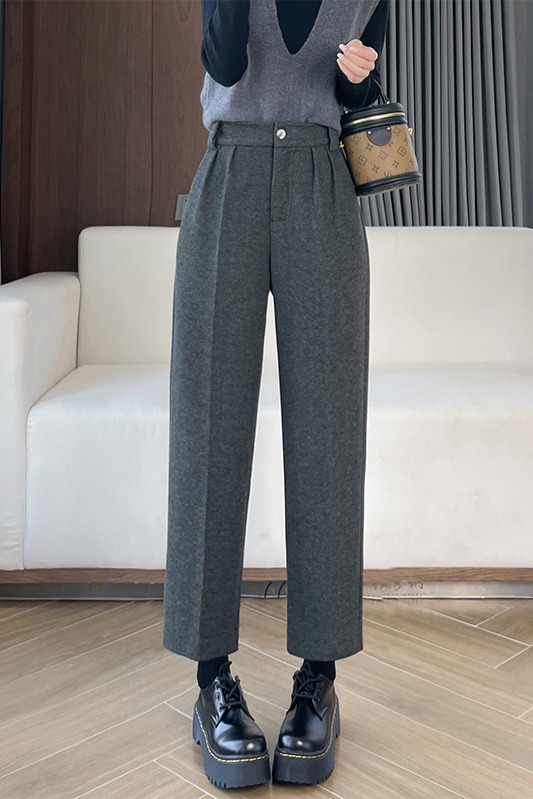Short 9-inch pants for women in autumn and winter 2025, fashionable and simple temperament, casual and versatile temperament, woolen fabric, small foot cigarette tube pants Short 9-inch pants for women in autumn and winter 2025, fashionable and simple temperament, casual and versatile temperament, woolen fabric, small foot cigarette tube pants