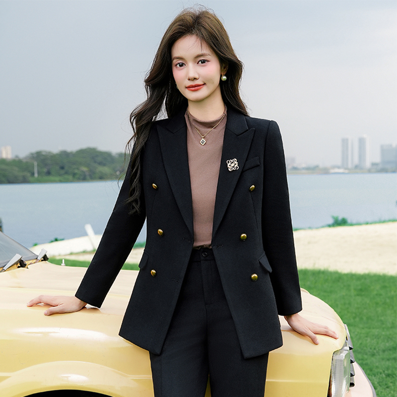 2025 simple and efficient double breasted suit set for women's autumn new style, with a stylish and high-end professional small suit design