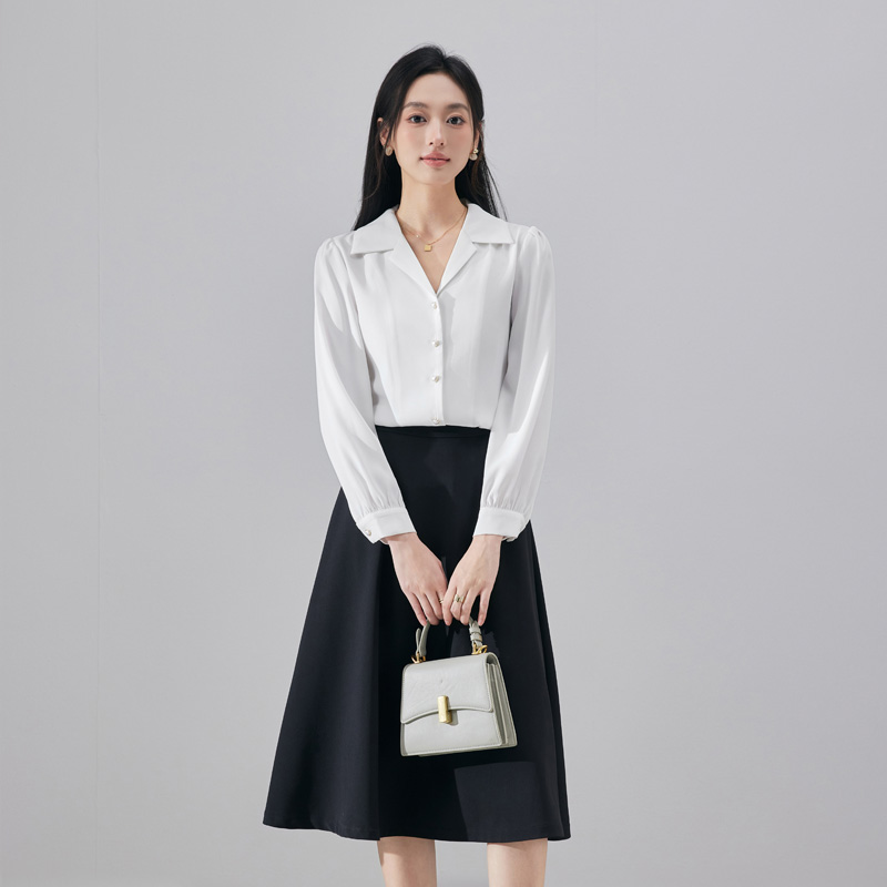 Fashionable Western style collar shirt for women in autumn 2025, new fashionable temperament OL casual versatile commuting long sleeved shirt